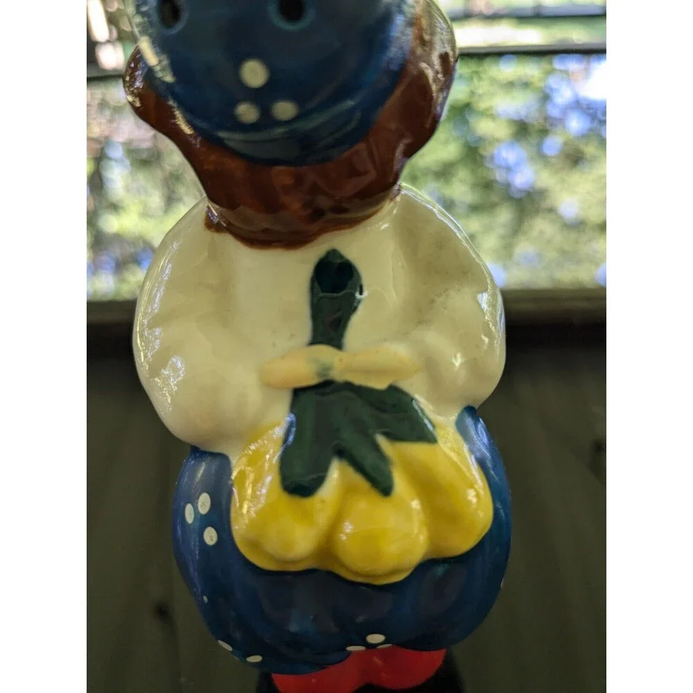Vintage Kissing Dutch Boy/Girl Salt Pepper Shaker Set Ceramics Japan Tulips Blue